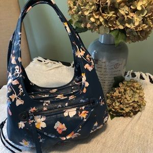 Vera Wang in excellent condition!